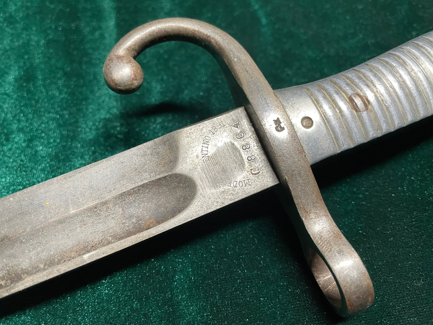 Argentine M1891 bayonet, aluminium grip.