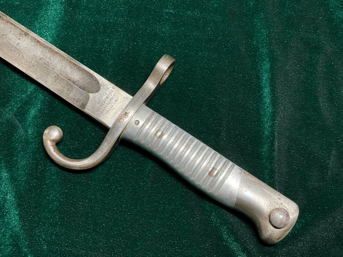 Argentine M1891 bayonet, aluminium grip.