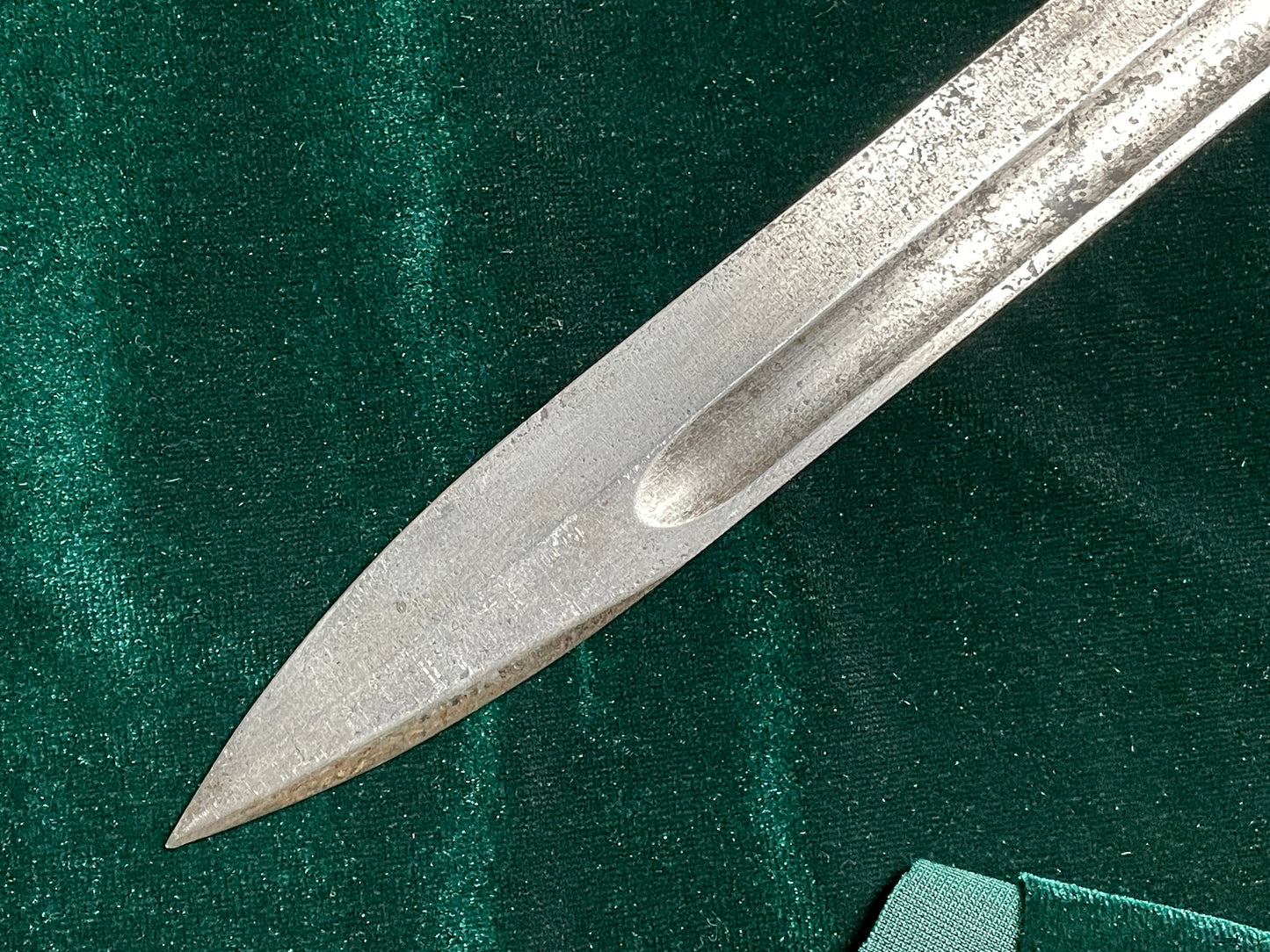 Argentine M1891 bayonet, aluminium grip.