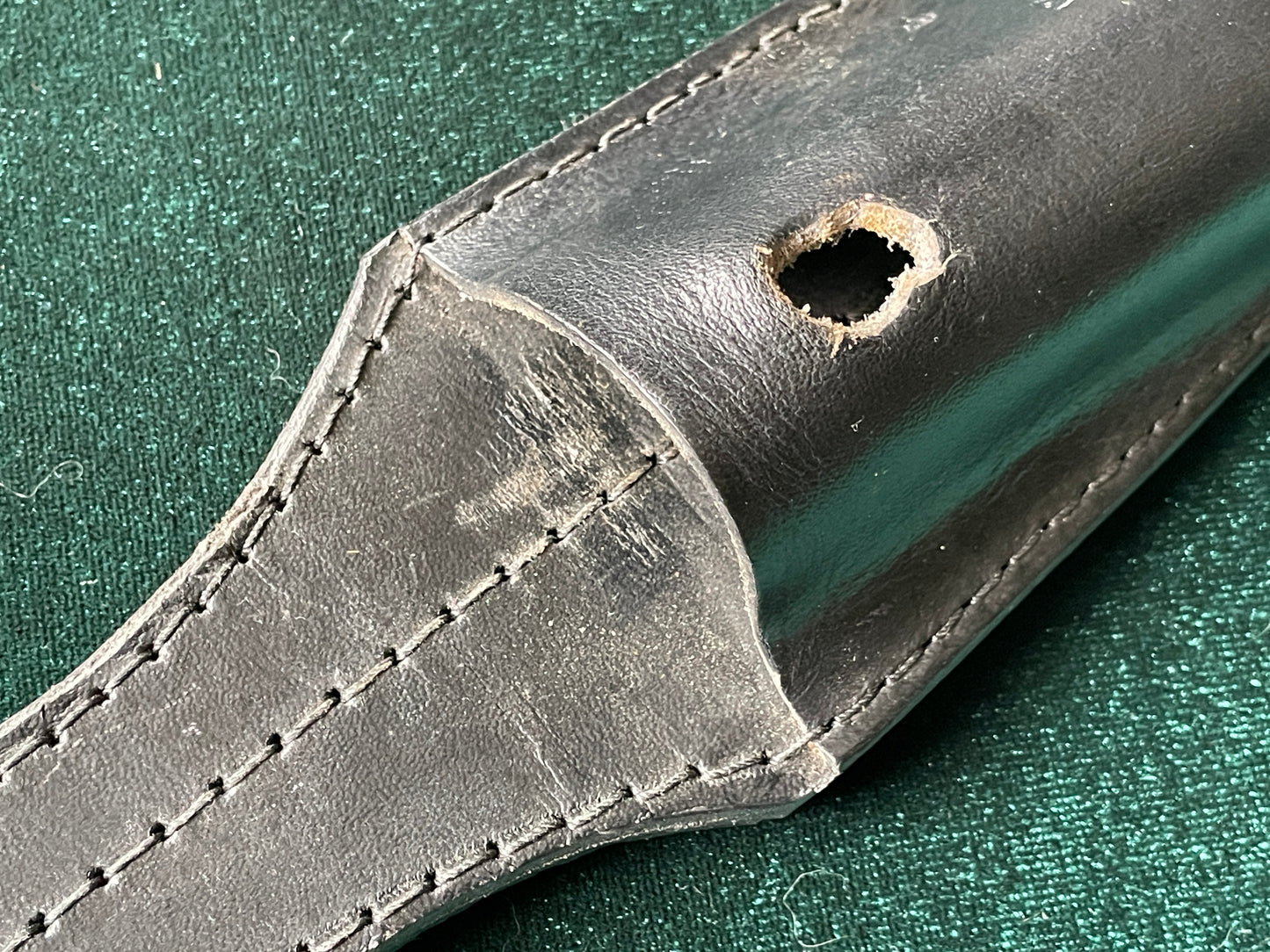 K98 bayonet scabbard frog. Nice reproduction. Free shipping!